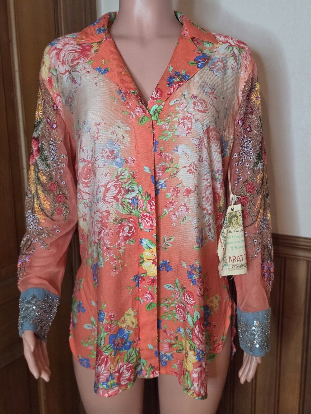 NWT Aratta Silent Journey Girls Are Young Shirt Size Small